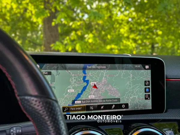 Mercedes-Benz A 180 d AMG Line Aut. 33