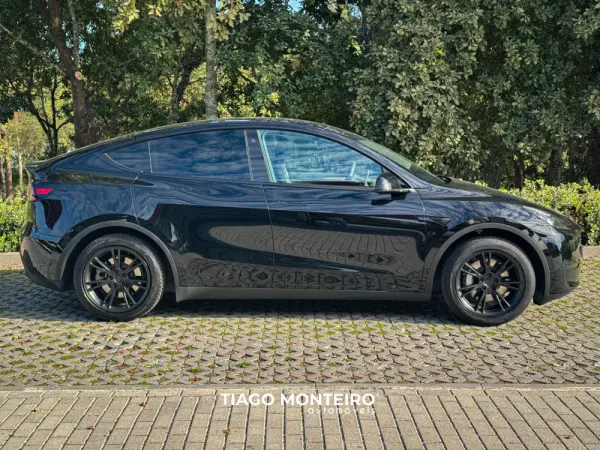 Tesla Model Y Tração Traseira 26