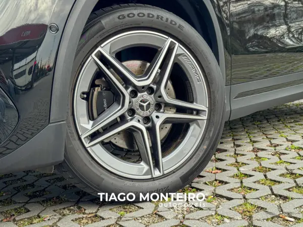 Mercedes-Benz GLA 250 e AMG Line 17