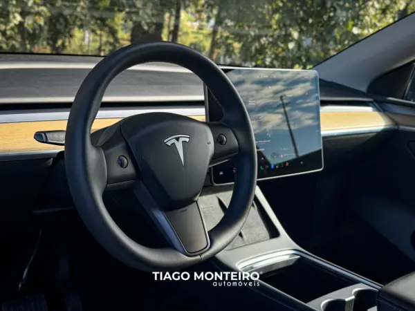 Tesla Model Y Tração Traseira 58