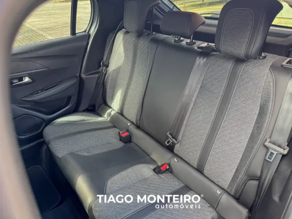 Peugeot 208 1.2 PureTech Allure 28