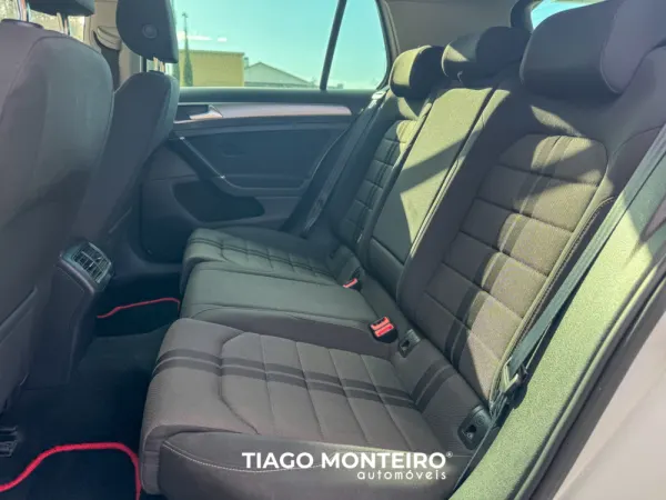 Volkswagen Golf 1.6 TDi BlueMotion Trendline 18