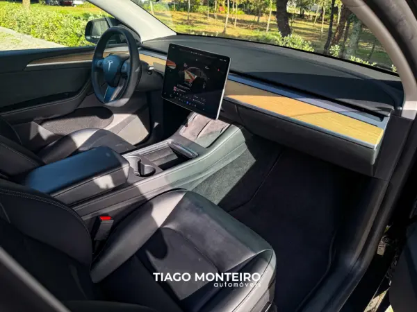 Tesla Model Y Tração Traseira 55
