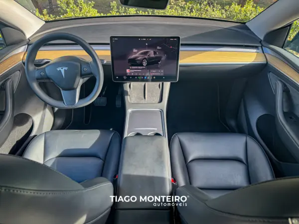 Tesla Model Y Tração Traseira 38