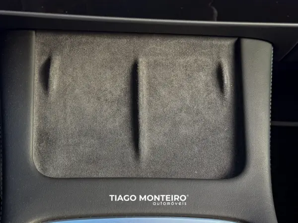 Tesla Model Y Tração Traseira 74