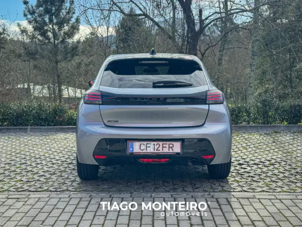 Peugeot 208 1.2 PureTech Allure 14