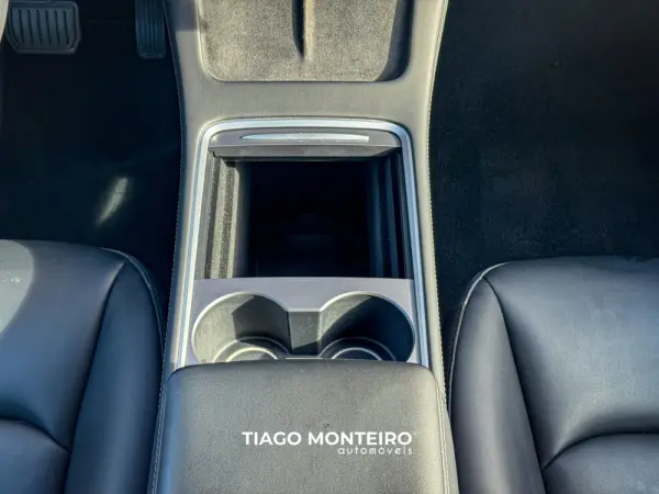 Tesla Model Y Tração Traseira 51