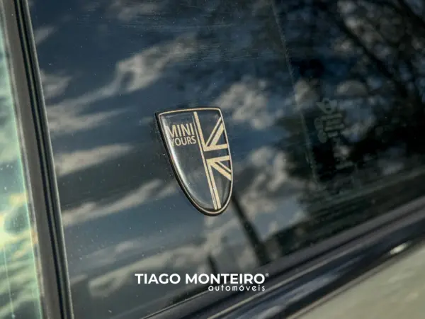 MINI 3 Portas Cooper SE Premium P. Yours 12