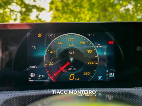 Mercedes-Benz A 180 d AMG Line Aut. 42