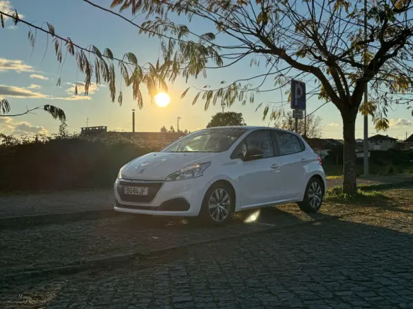 Peugeot 208 1.2 Puretech Active 8