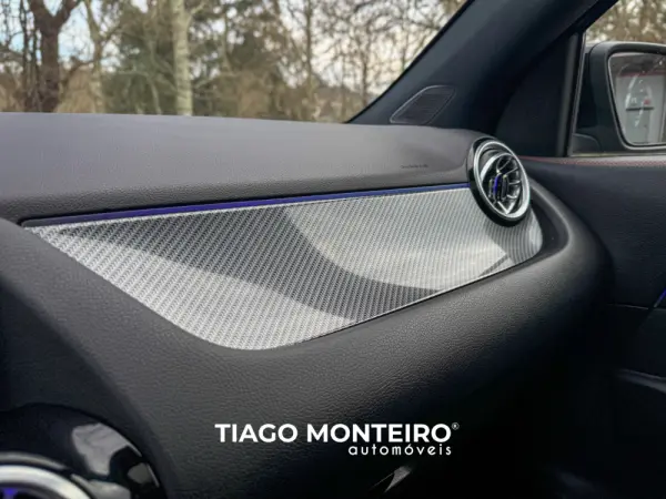 Mercedes-Benz GLA 250 e AMG Line 49