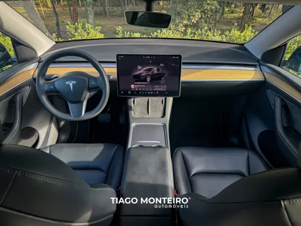 Tesla Model Y Tração Traseira 45