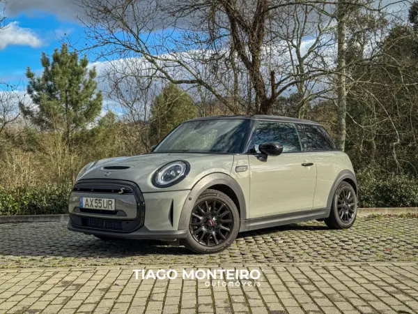 MINI 3 Portas Cooper SE Premium P. Yours 7