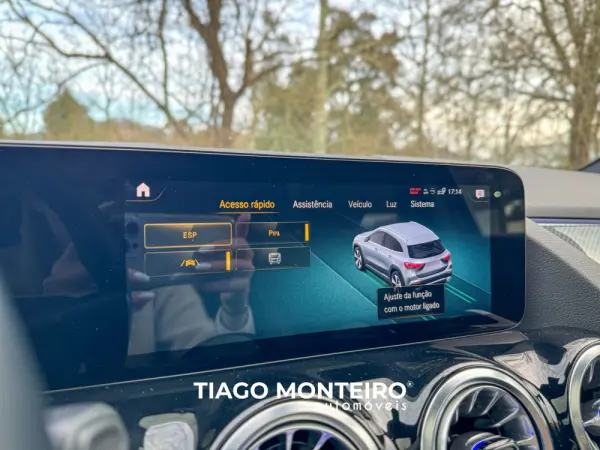 Mercedes-Benz GLA 250 e AMG Line 53