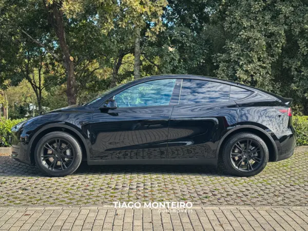 Tesla Model Y Tração Traseira 2