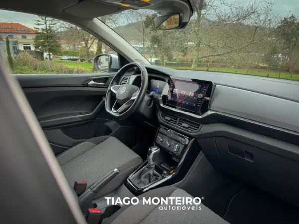 Volkswagen T-Cross 1.0 TSI Urban DSG Digital Cockpit Pro 47