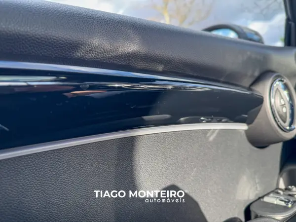 MINI 3 Portas Cooper SE Premium P. Yours 31