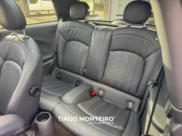 MINI 3 Portas Cooper SE Premium P. Yours 21