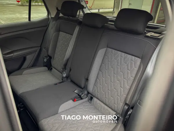 Volkswagen T-Cross 1.0 TSI Urban DSG Digital Cockpit Pro 42