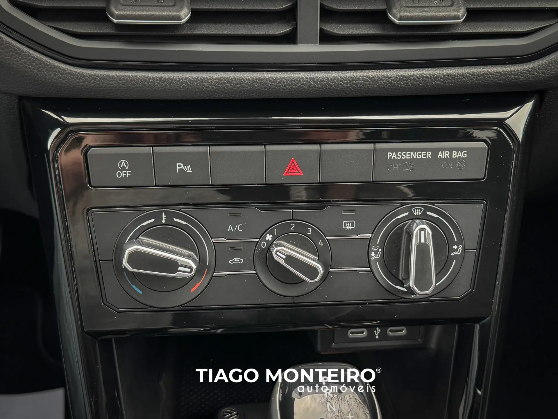 Volkswagen T-Cross 1.0 TSI Urban DSG Digital Cockpit Pro 57