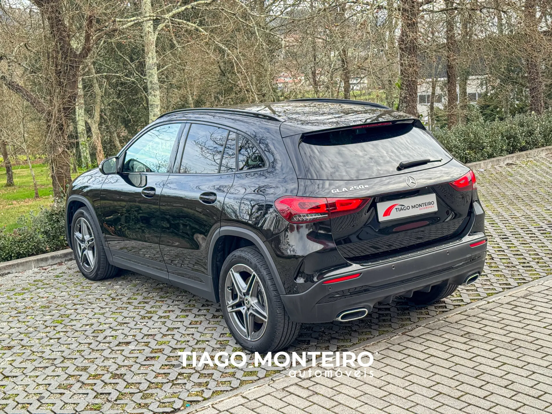 Mercedes-Benz GLA 250 e AMG Line 31