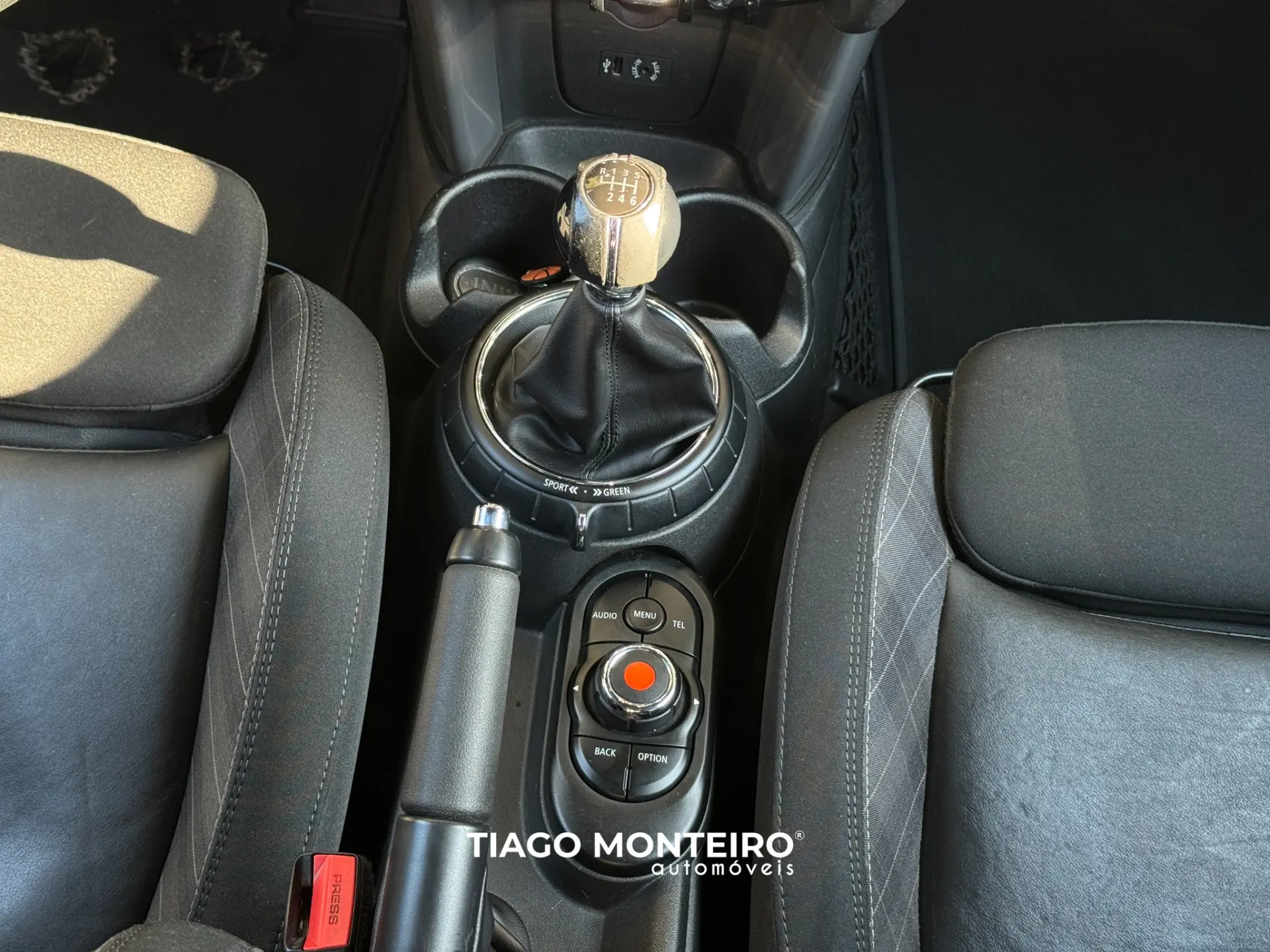 MINI 5 Portas One D 33