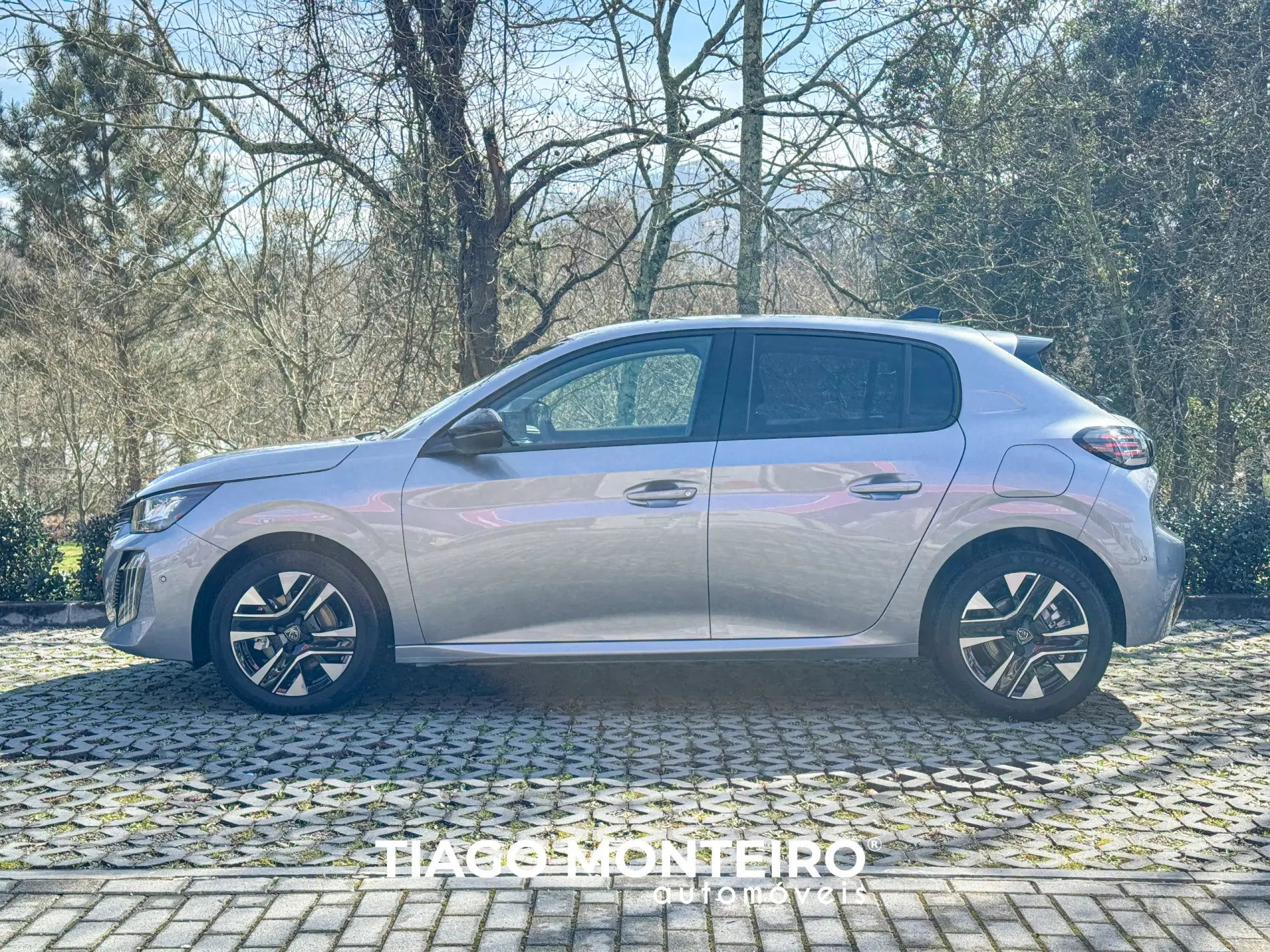 Peugeot 208 1.2 PureTech Allure 7