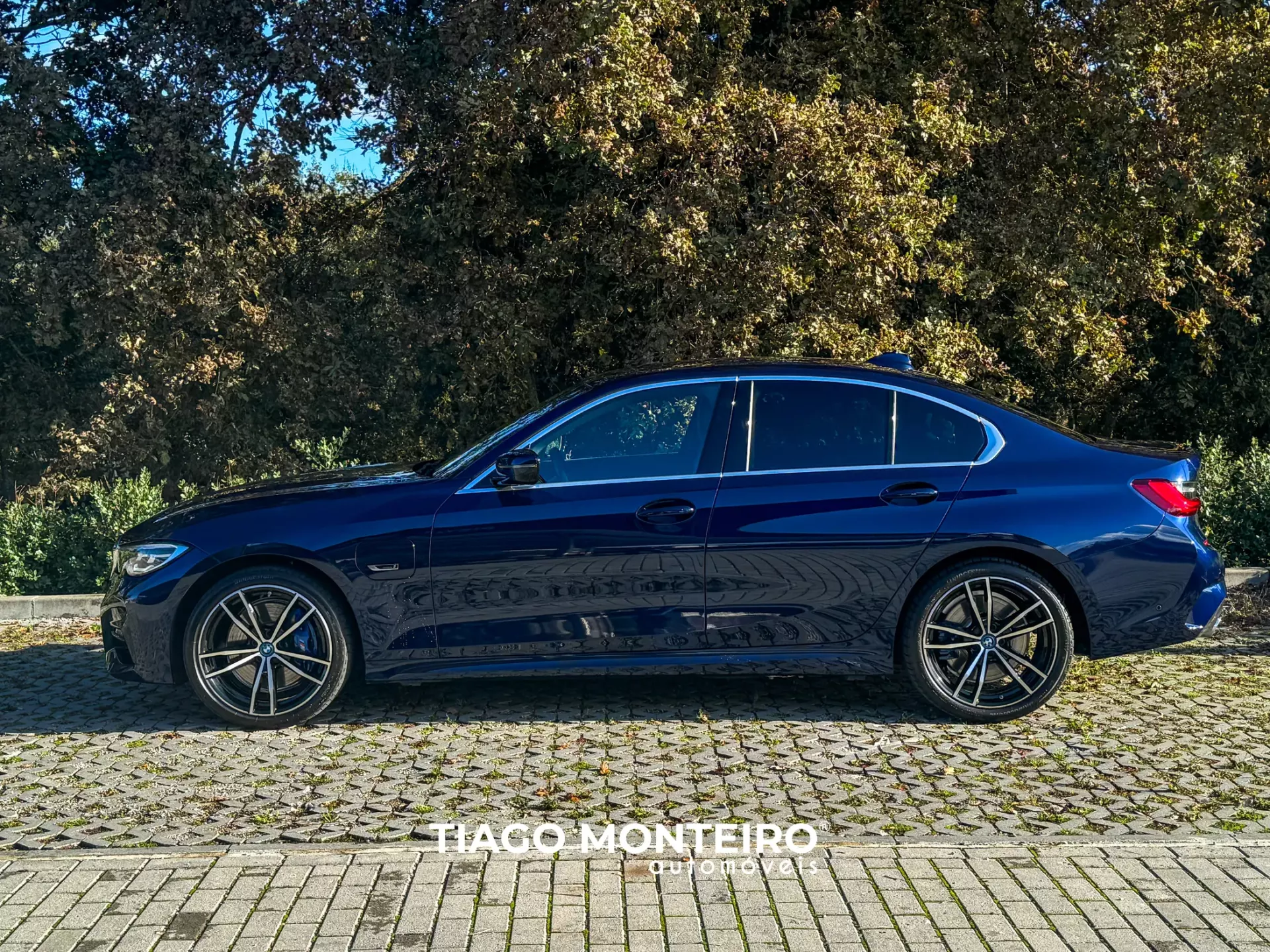 BMW 320 e Pack M Auto (2021-2022) 2