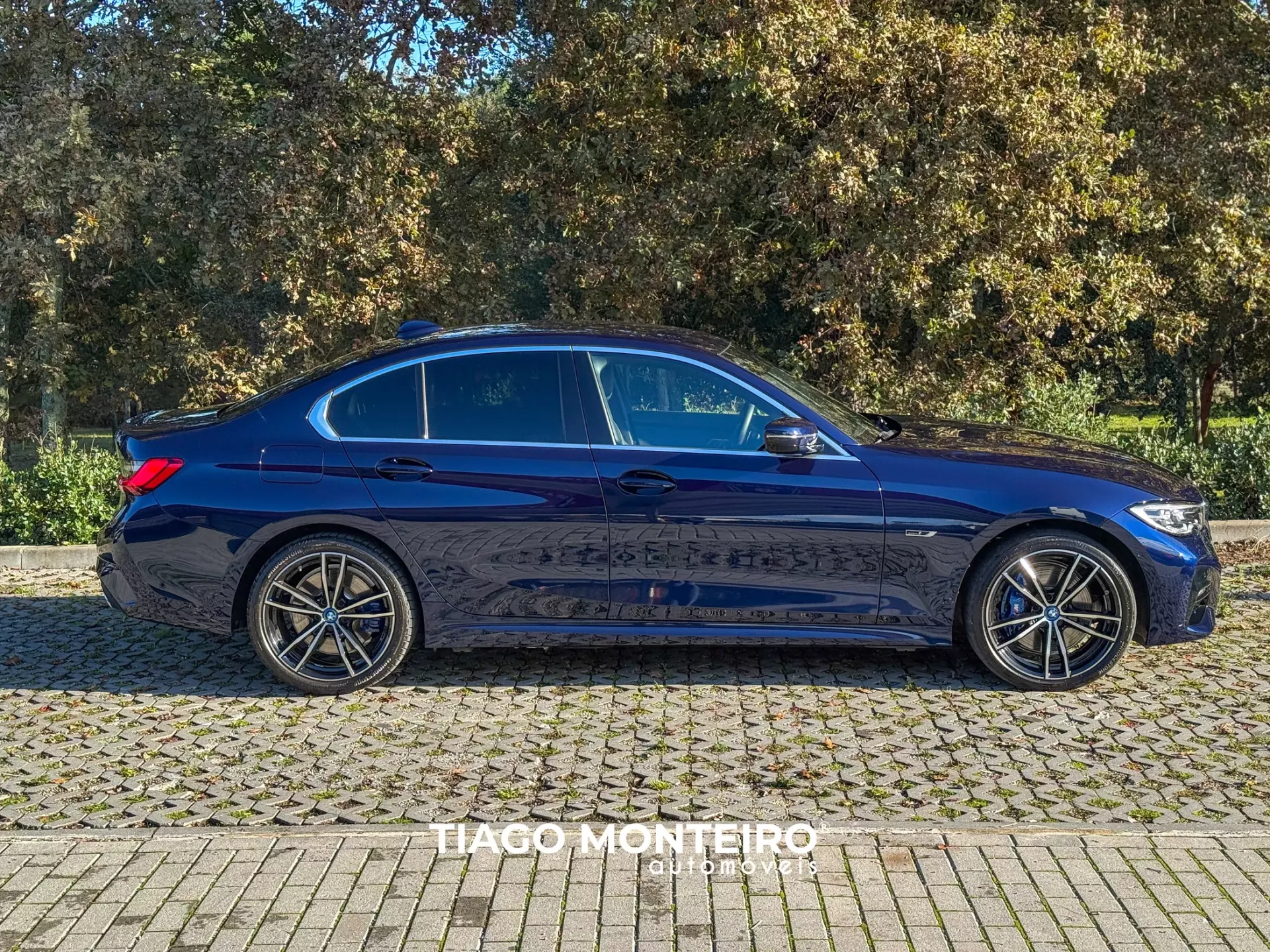 BMW 320 e Pack M Auto (2021-2022) 31