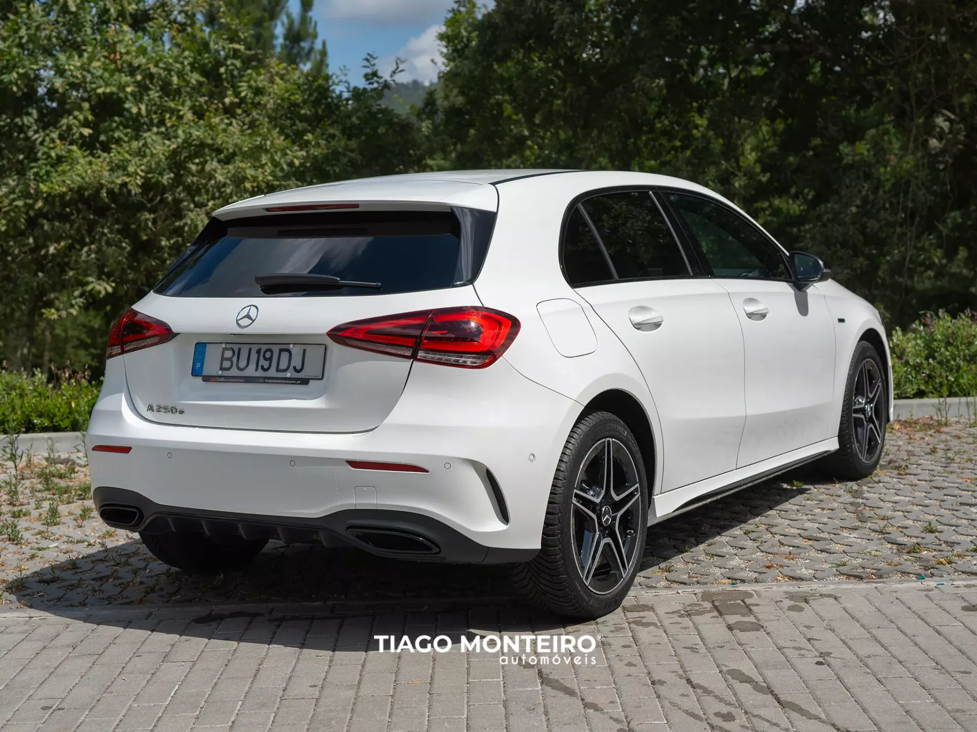 Mercedes-Benz CLA 250 Não encontro a versão 12