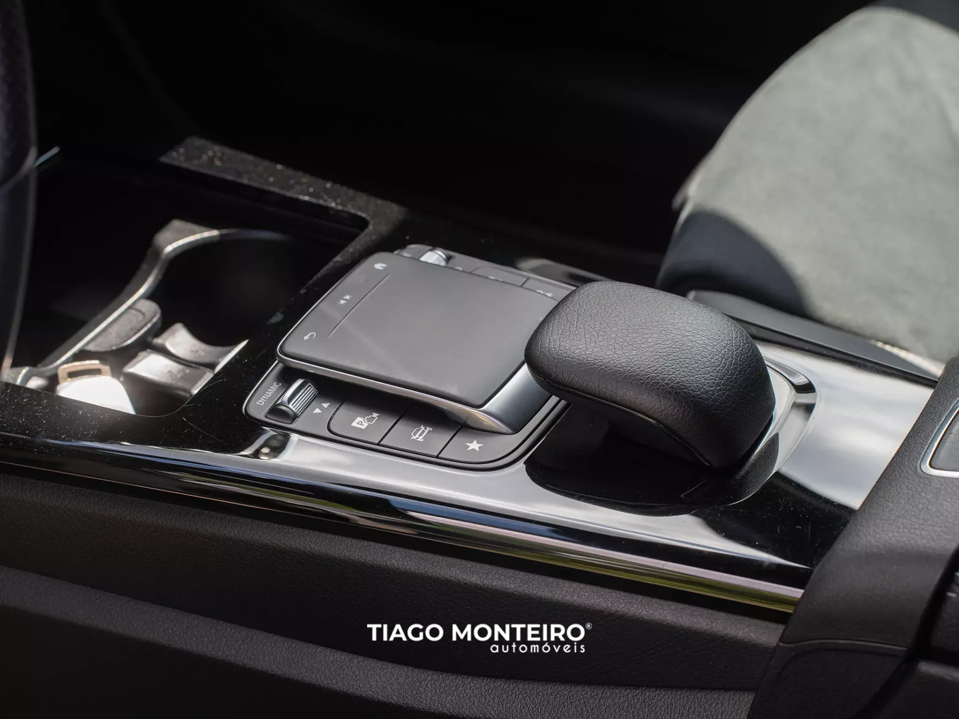 Mercedes-Benz CLA 250 Não encontro a versão 26