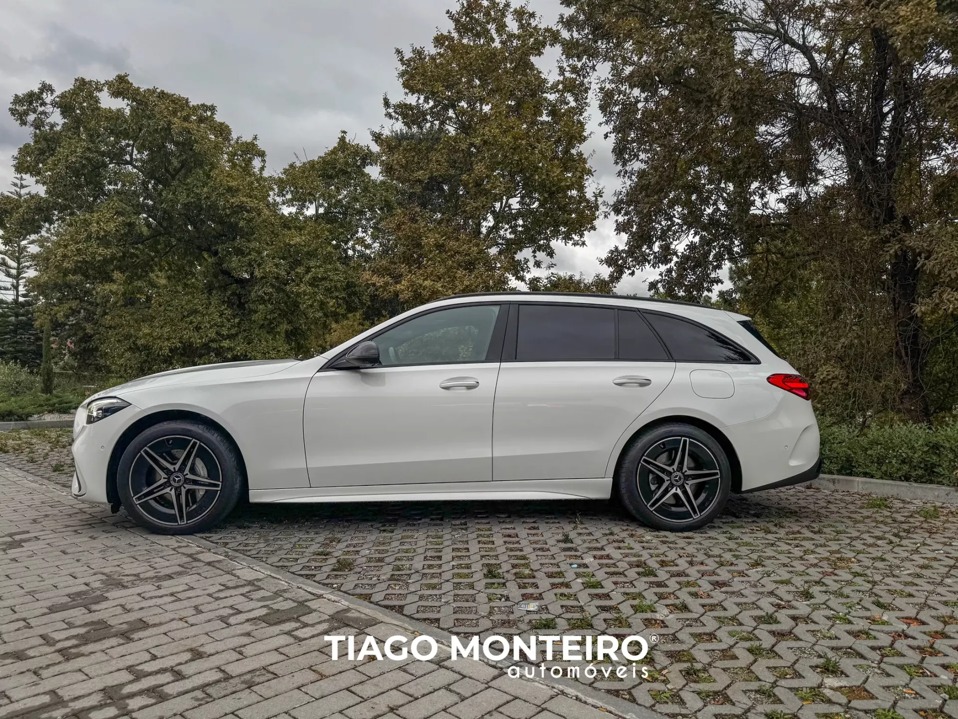 Mercedes-Benz C 300 e T 9G-TRONIC AMG Line Advanced 38