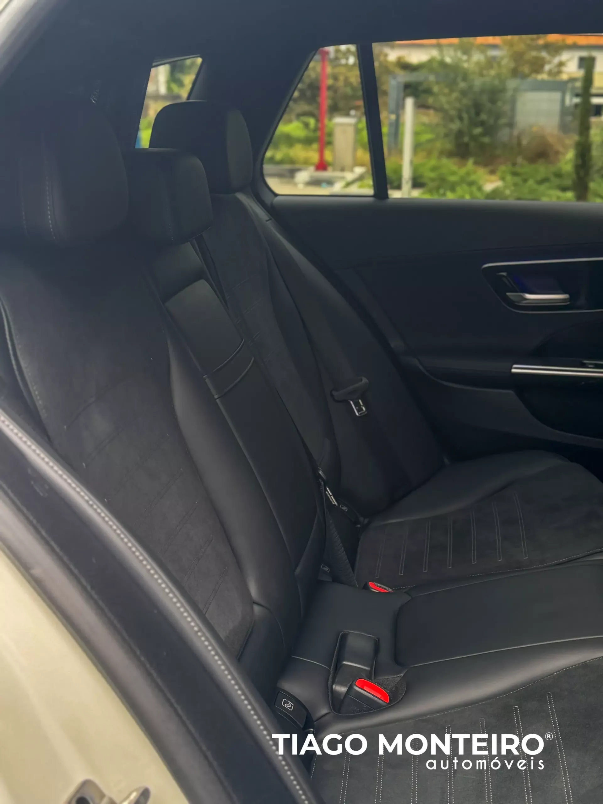 Mercedes-Benz C 300 e T 9G-TRONIC AMG Line Advanced 57