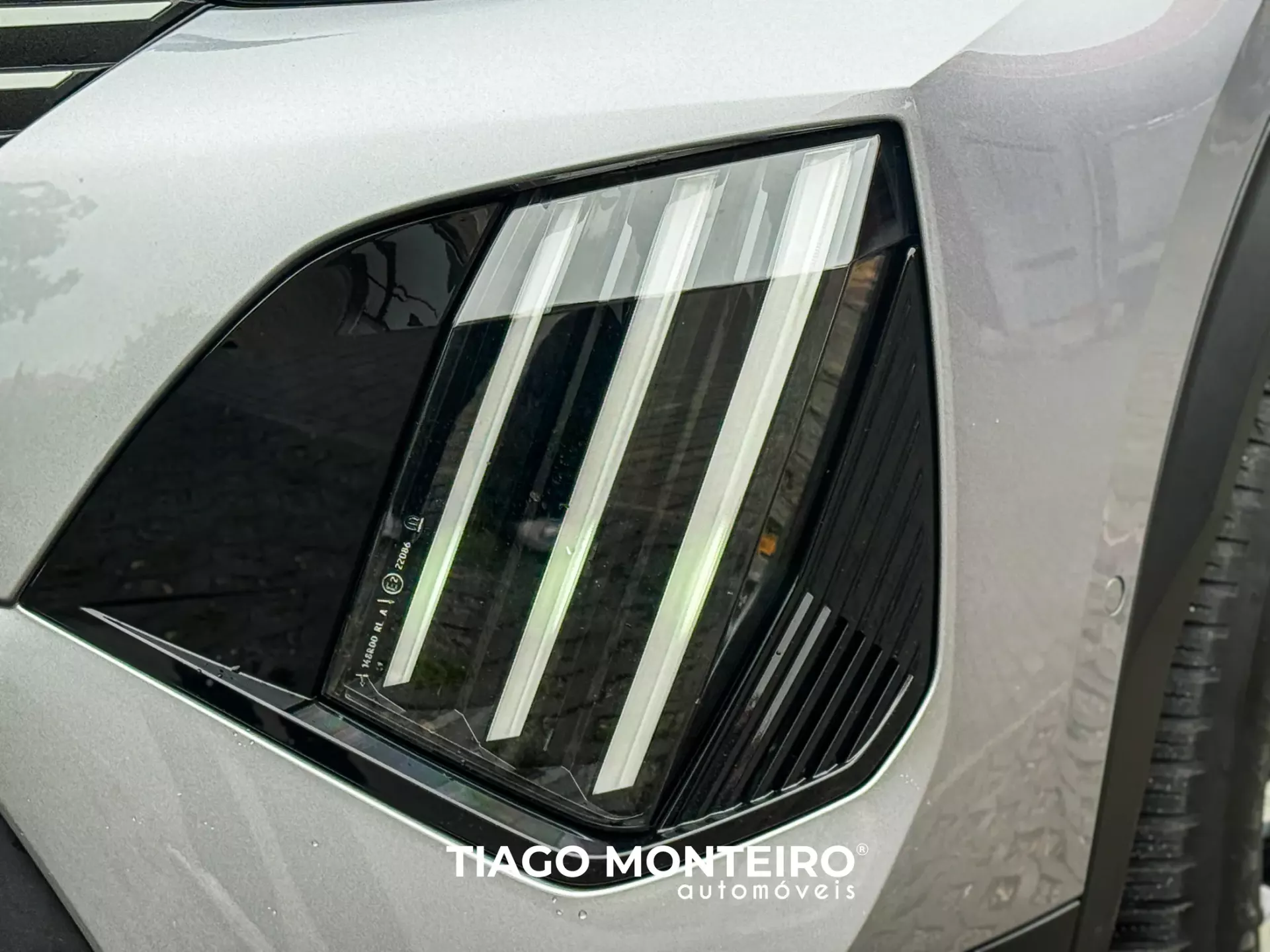 Peugeot 2008 1.2 PureTech GT EAT8 (2023-2024) 9