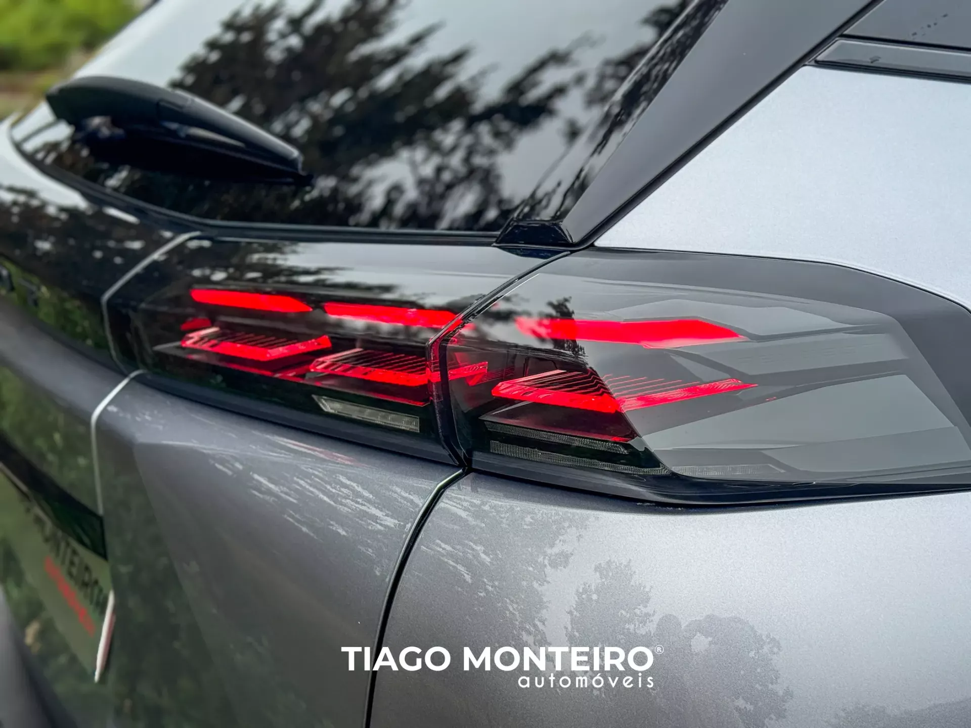 Peugeot 2008 1.2 PureTech GT EAT8 (2023-2024) 33