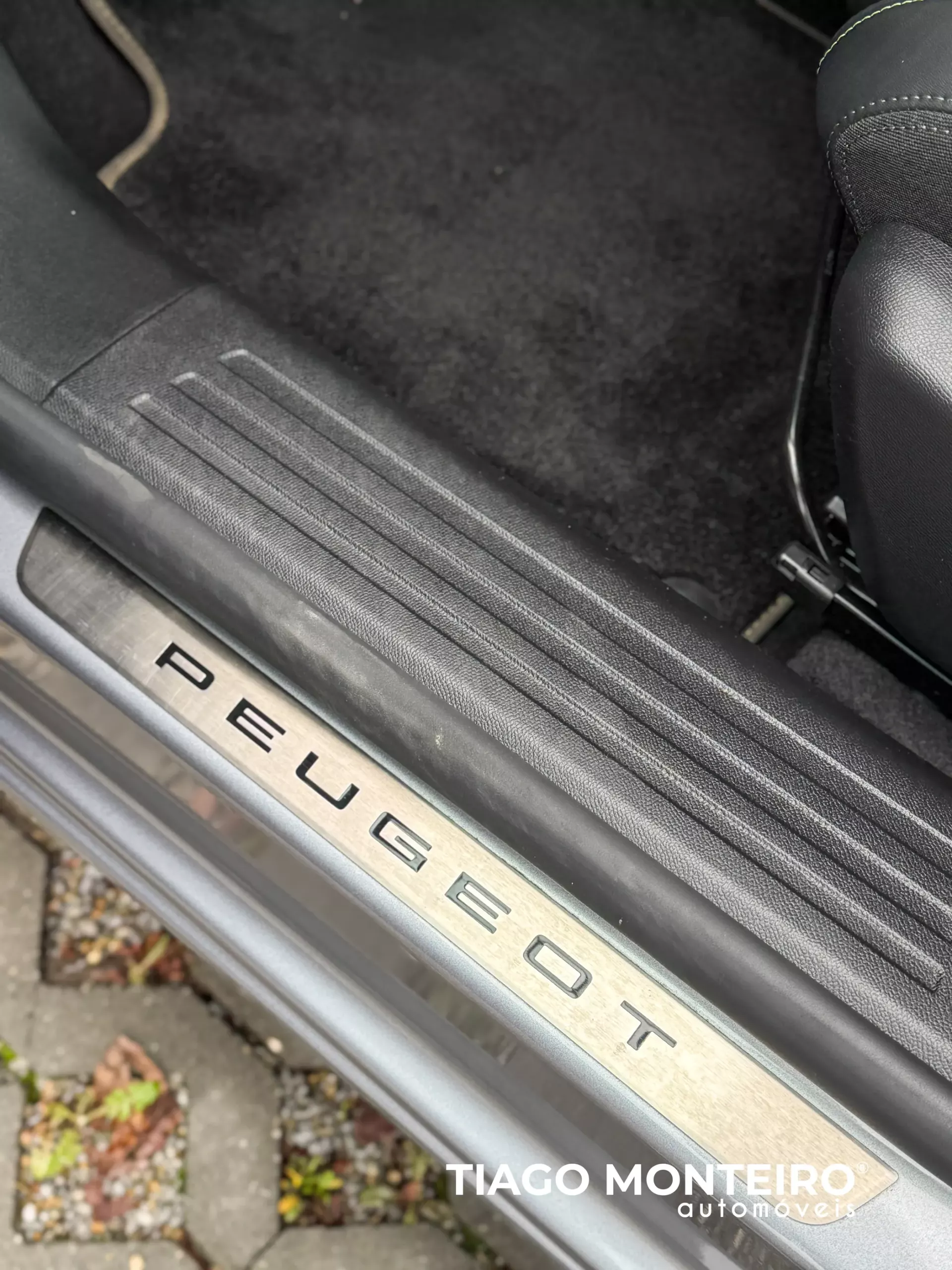 Peugeot 2008 1.2 PureTech GT EAT8 (2023-2024) 55