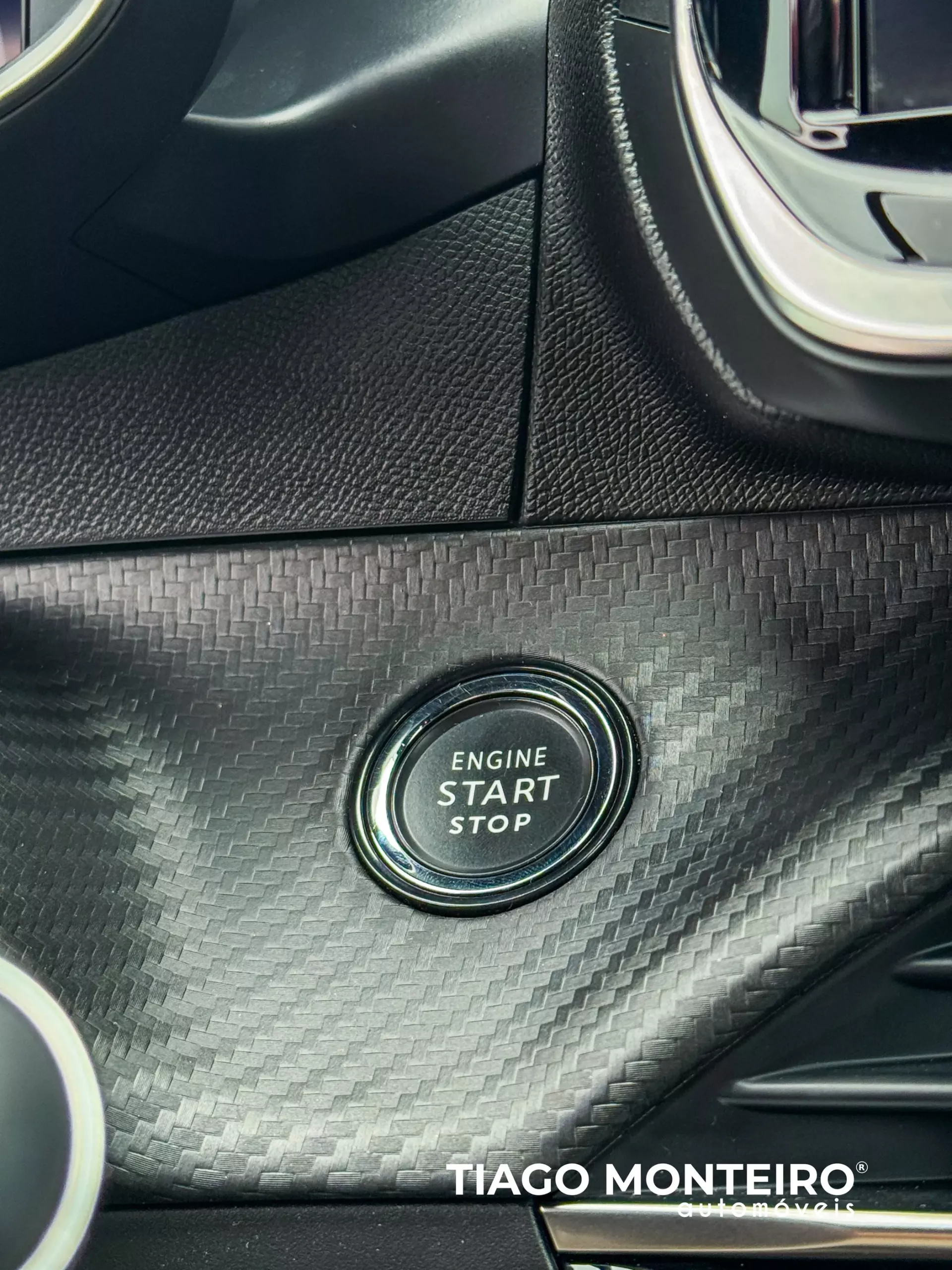 Peugeot 2008 1.2 PureTech GT EAT8 (2023-2024) 61