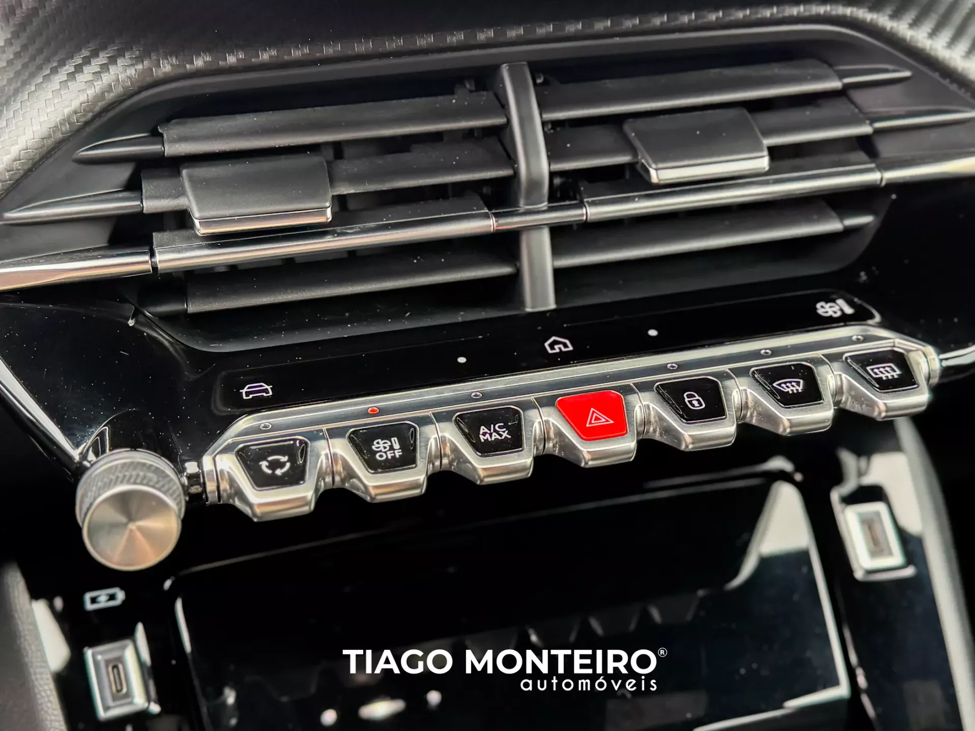 Peugeot 2008 1.2 PureTech GT EAT8 (2023-2024) 64