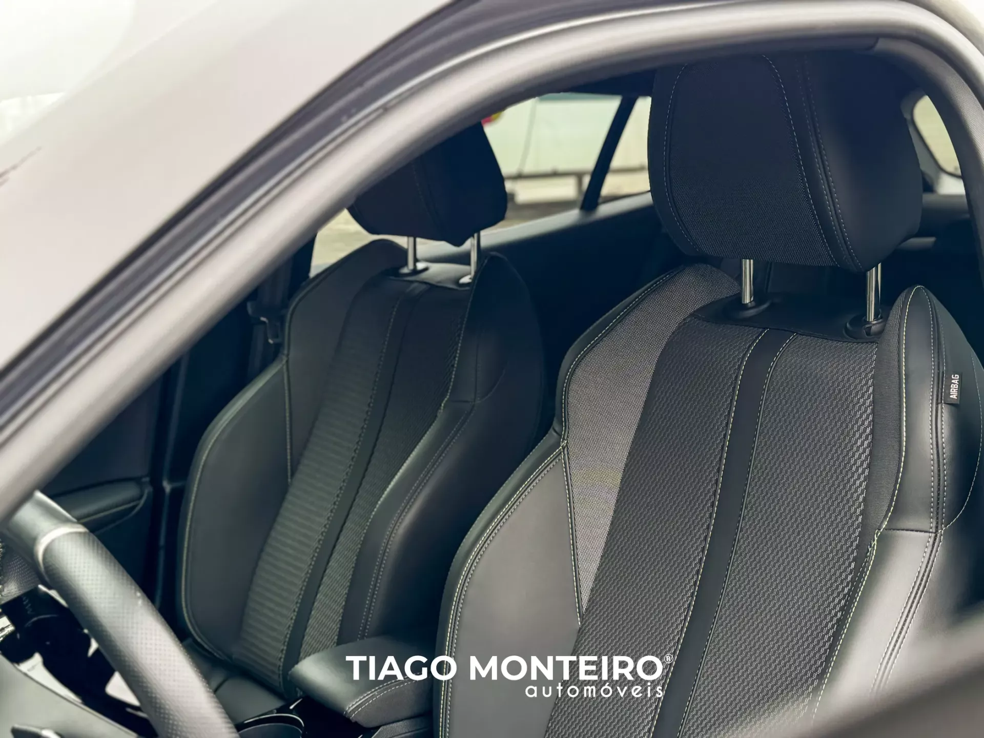 Peugeot 2008 1.2 PureTech GT EAT8 (2023-2024) 78