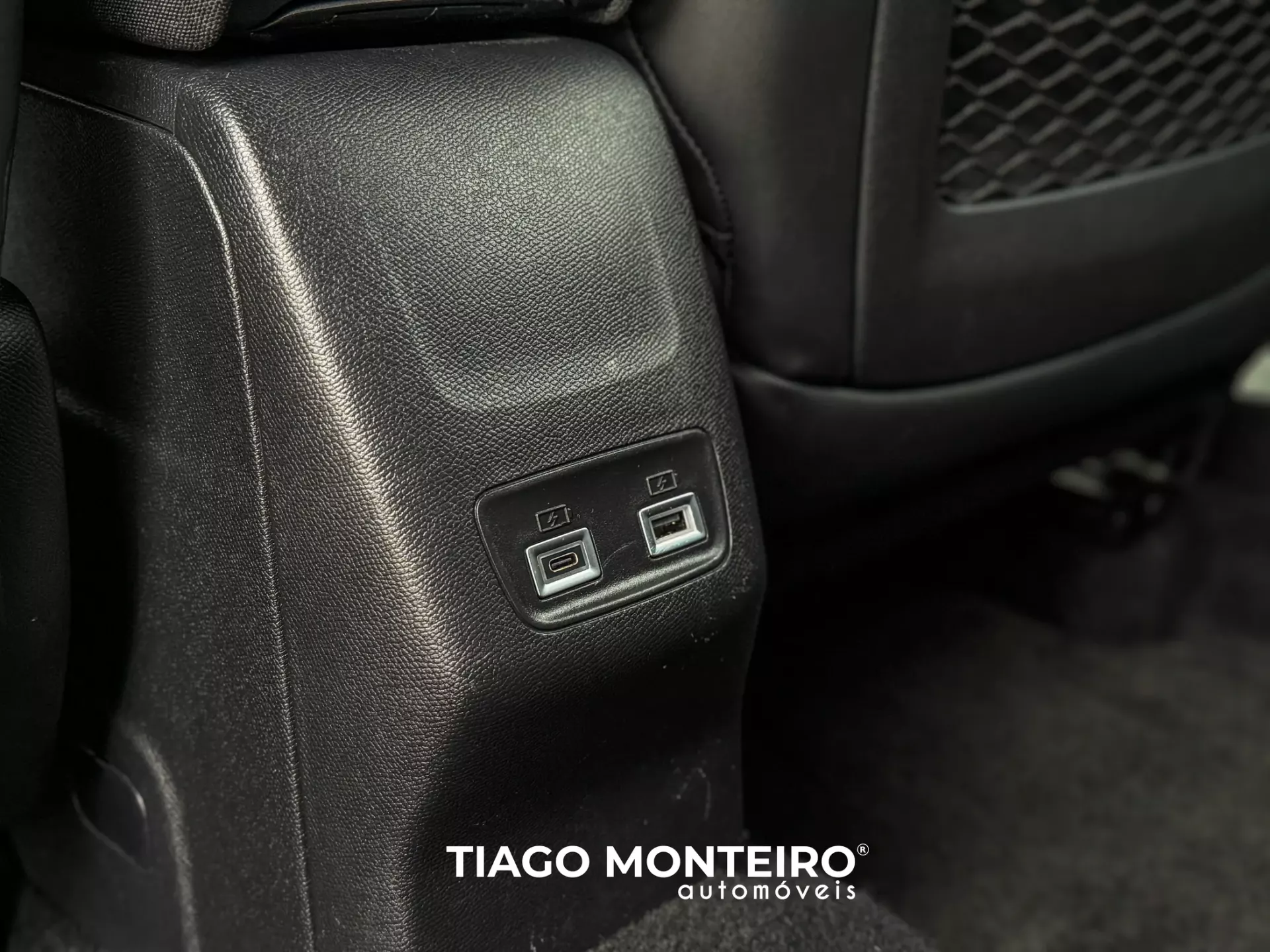 Peugeot 2008 1.2 PureTech GT EAT8 (2023-2024) 83