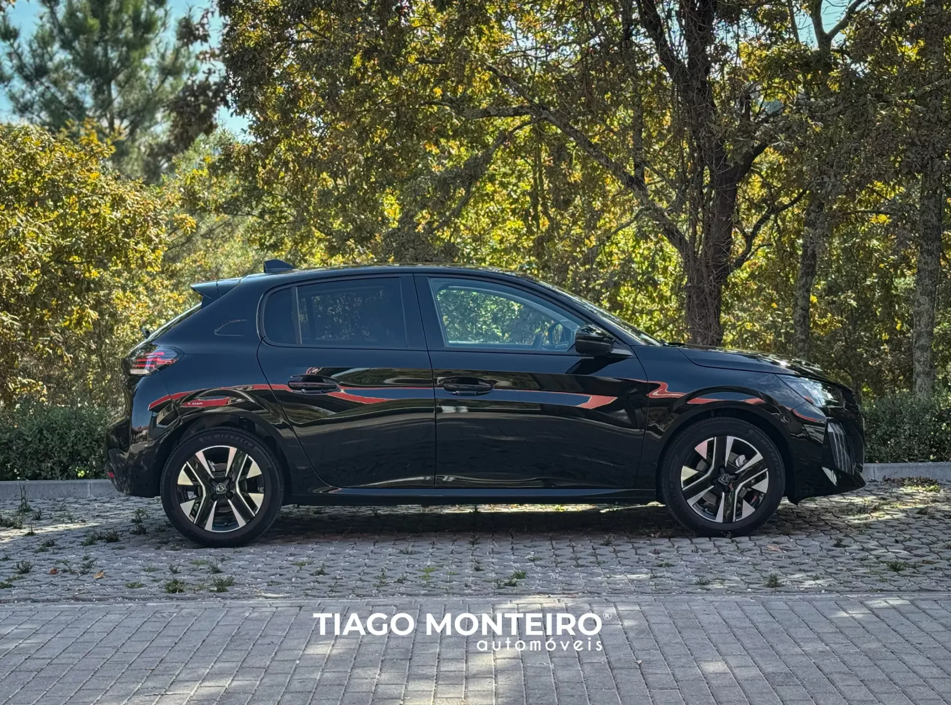 Peugeot 208 1.2 PureTech Allure (2023-2025) 47