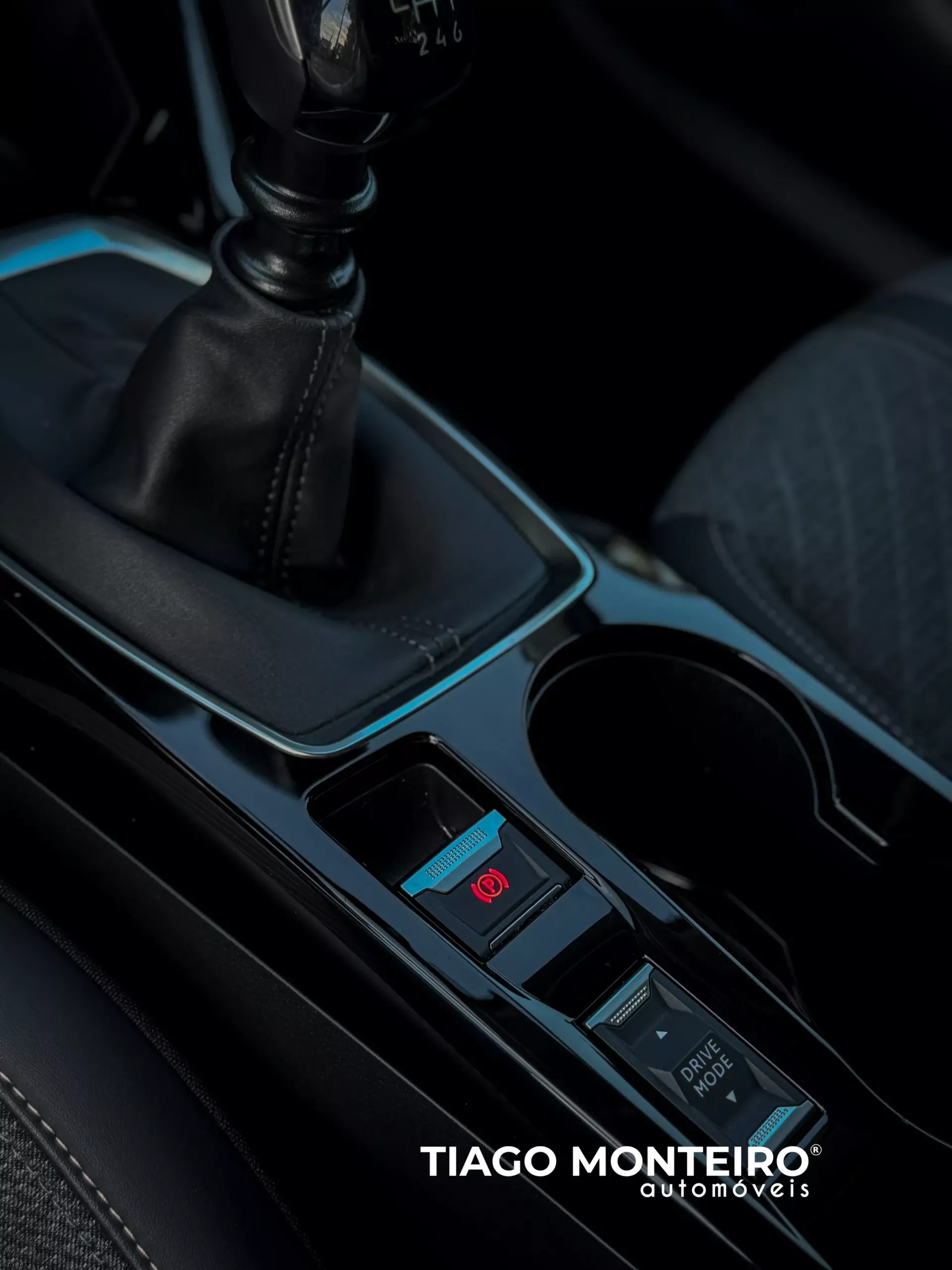 Peugeot 208 1.2 PureTech Allure (2023-2025) 62