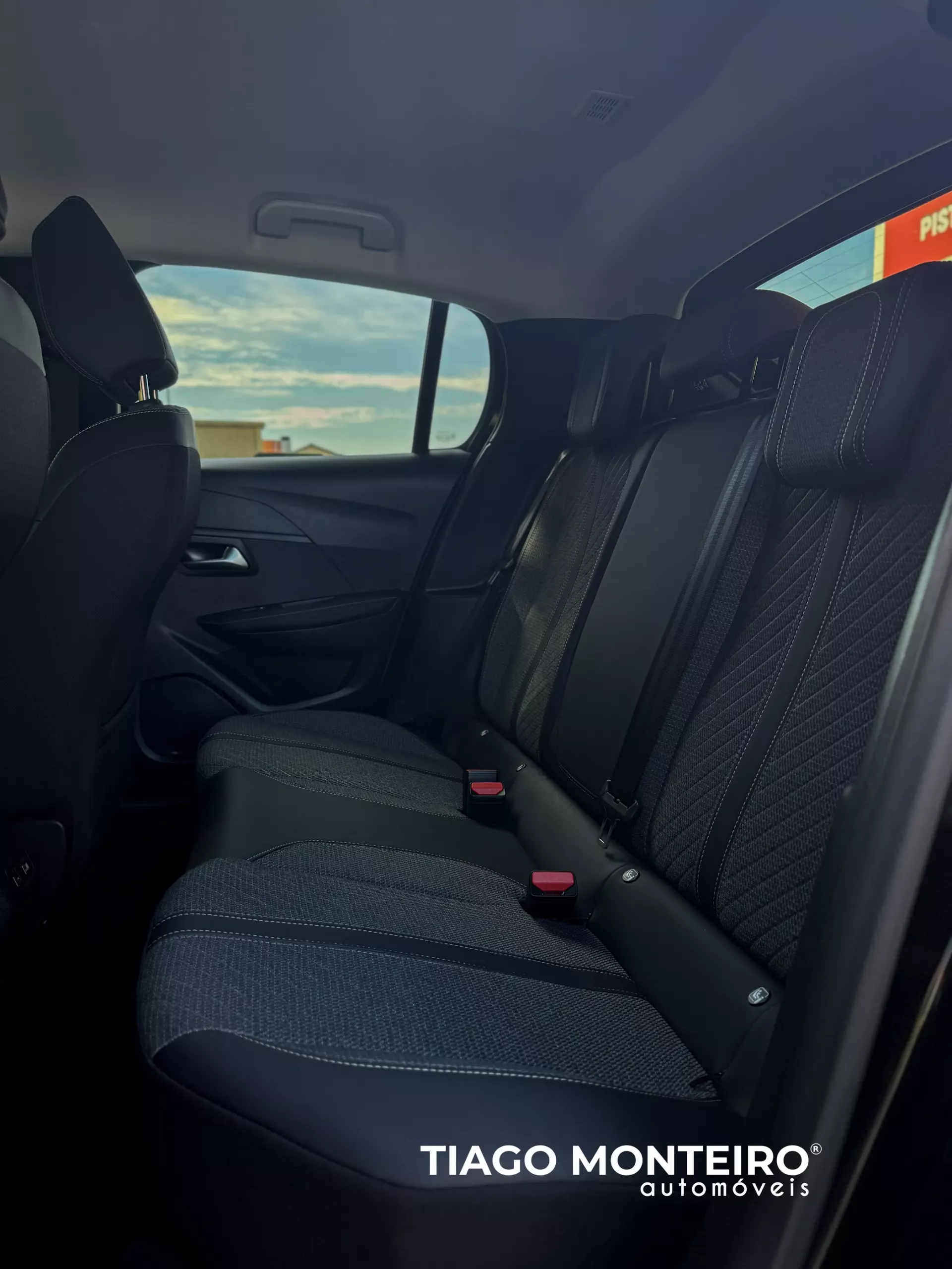 Peugeot 208 1.2 PureTech Allure (2023-2025) 72