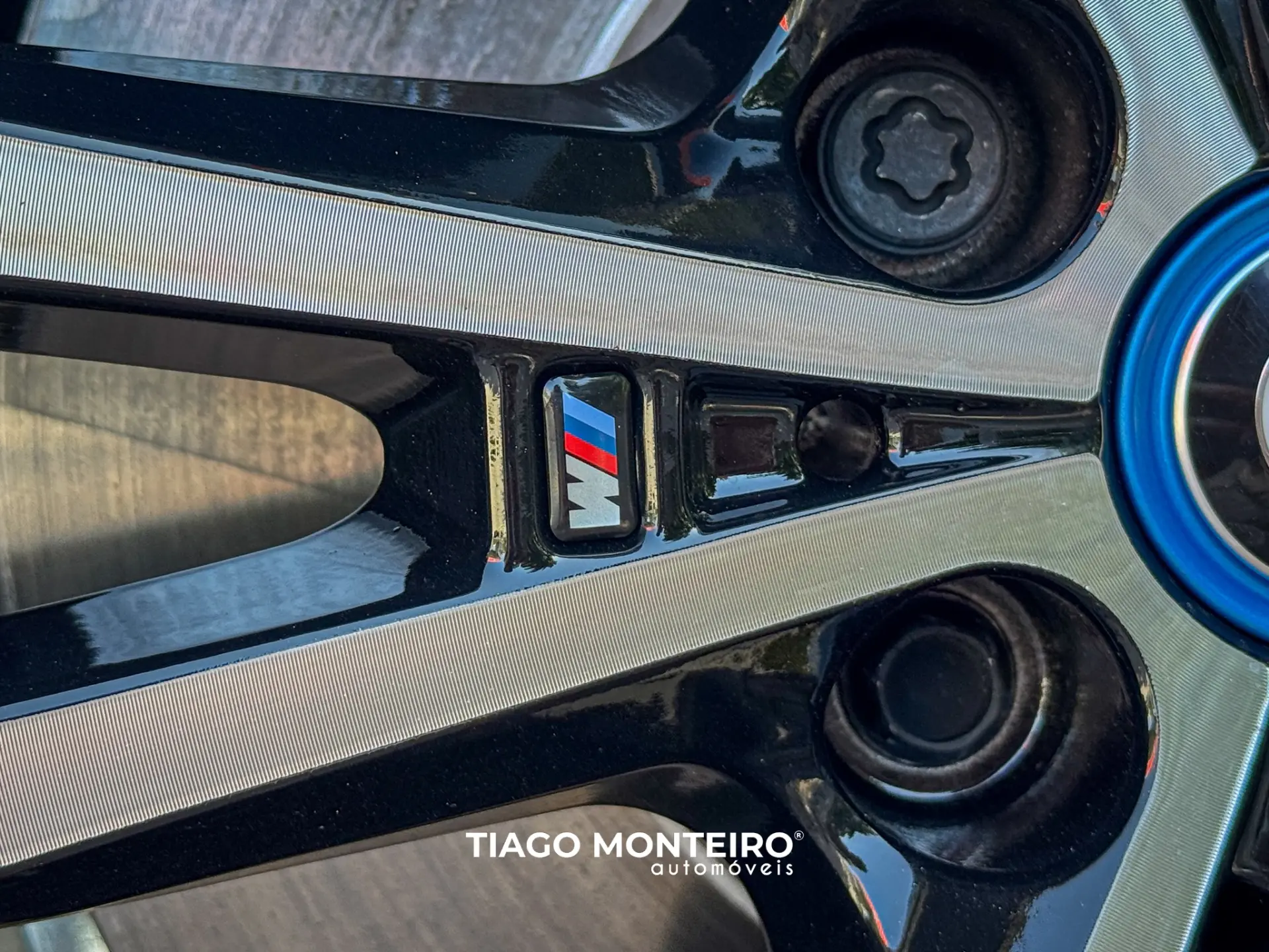 BMW 330 e Pack Desportivo M Auto 33