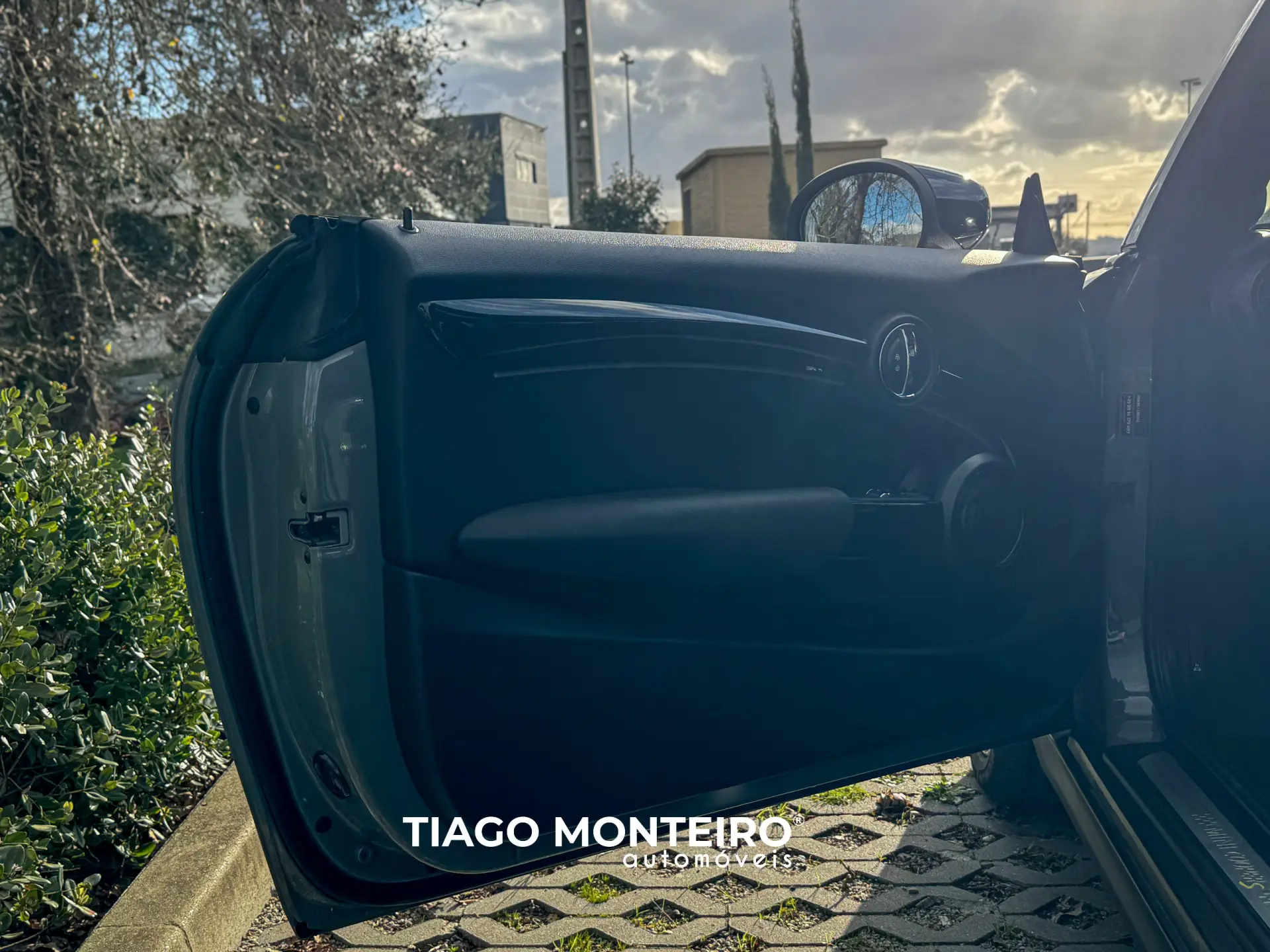 MINI 3 Portas Cooper SE Premium P. Yours 35