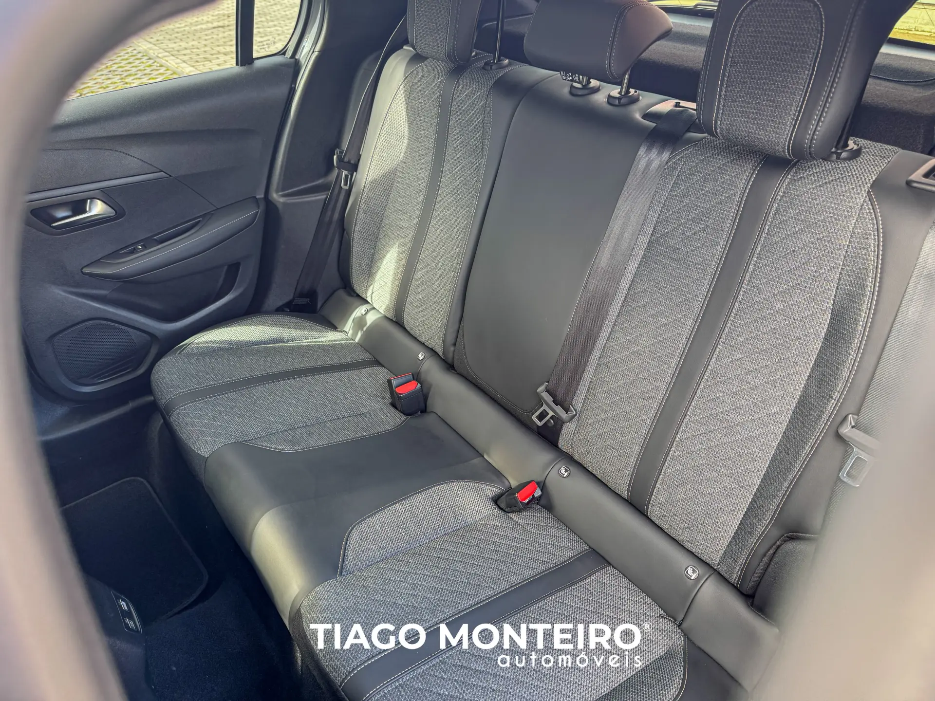 Peugeot 208 1.2 PureTech Allure 29