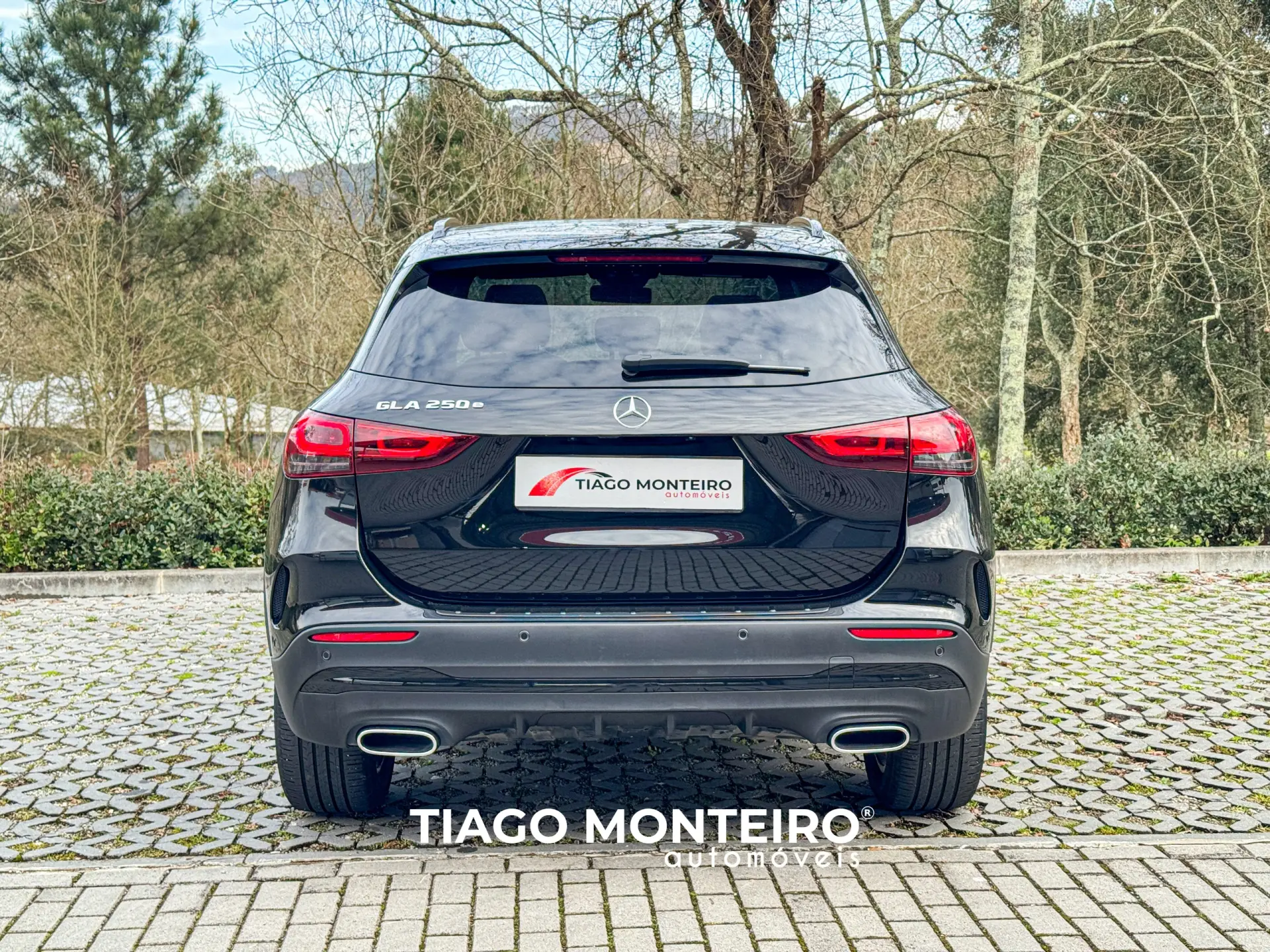 Mercedes-Benz GLA 250 e AMG Line 27