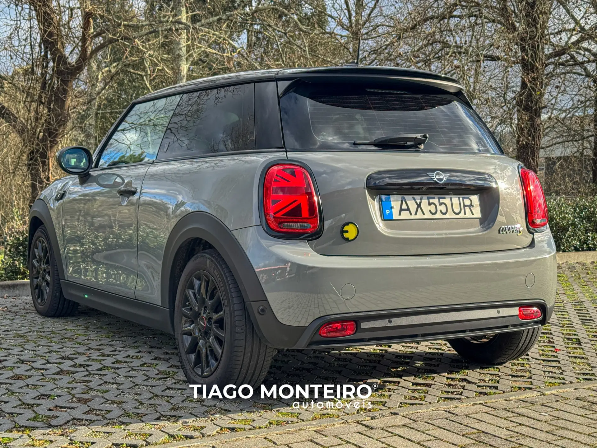 MINI 3 Portas Cooper SE Premium P. Yours 18