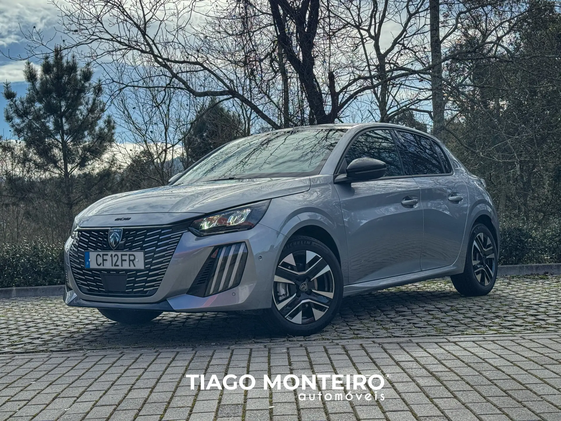 Peugeot 208 1.2 PureTech Allure 8