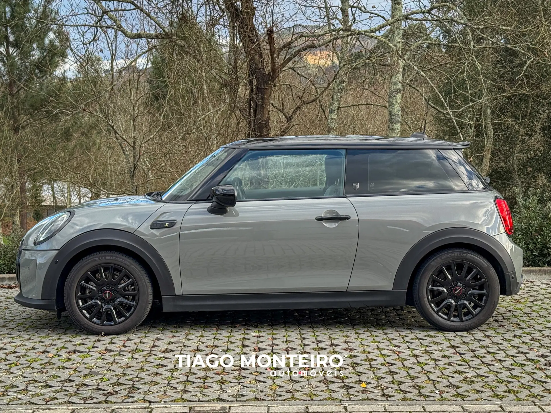 MINI 3 Portas Cooper SE Premium P. Yours 4